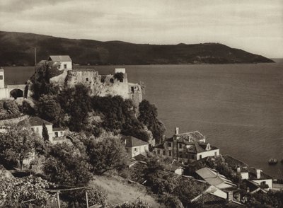 Yugoslavia: Castelnuovo en la bahía de Cattaro (foto en blanco y negro) de Kurt Hielscher