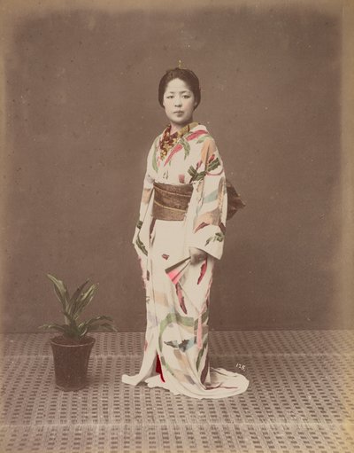 [Mujer con maceta] de Kusakabe Kimbei
