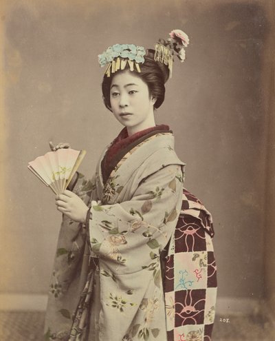 [Mujer joven con abanico] de Kusakabe Kimbei