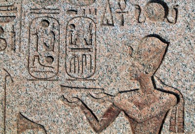Obelisco con relieves e inscripciones de Ramsés II, Gran Templo de Amón, Tanis, Egipto, civilización egipcia, Nuevo Reino, Dinastía XIX de Amadeo (after) Modigliani