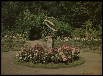 Reloj de sol en el jardín de la casa Kersbergen, Zeist de Lambertus Hendrik van Berk