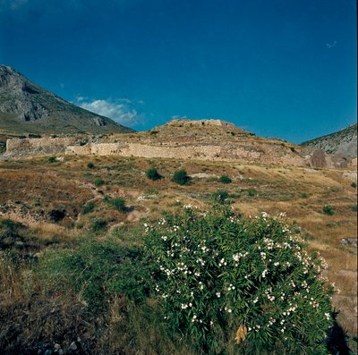 Vista del sitio de la antigua ciudad de Micenas, en el Peloponeso (1500-1100 a.C.) Grecia de Late Helladic Period Mycenaean