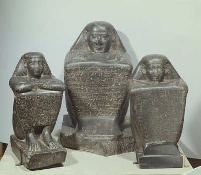 Estatuas en bloque de Akhamenru, Harwa y Amenemonet, Dinastía 25-26 de Late Period Egyptian