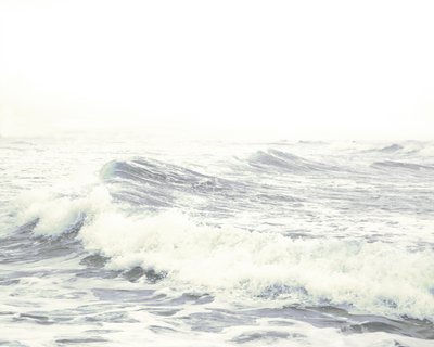 Olas tormentosas, c.2018 (fotografía) de Leah Straatsma
