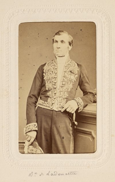 Vale Ladoucette de Leon Crémière and Cie.