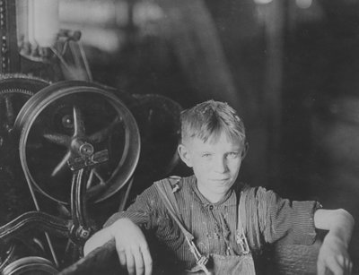 Una joven hilandera polaca en la fábrica Quidwick Co., Anthony, R. I 1909 de Lewis Wickes Hine
