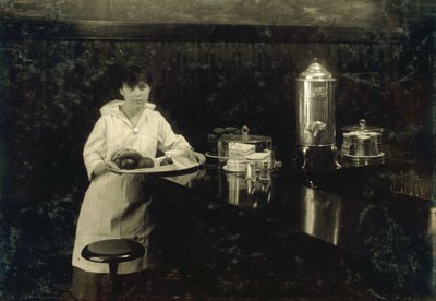 Una joven camarera, Delia Kane de Lewis Wickes Hine