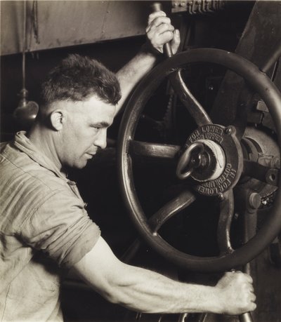 Un Diseño Industrial: Pennsylvania Rubber Co. en el Control de una Gran Calendario - Fabricación de Neumáticos para Automóviles de Lewis Wickes Hine