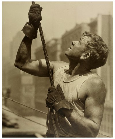 Trabajador de la construcción en el edificio Empire State, c.1930 de Lewis Wickes Hine