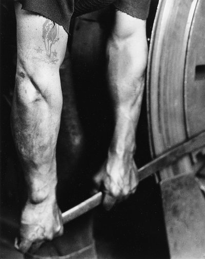 Trabajador ferroviario - Ajustando la rueda de Lewis Wickes Hine