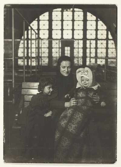 Familia rusa, Ellis Island de Lewis Wickes Hine