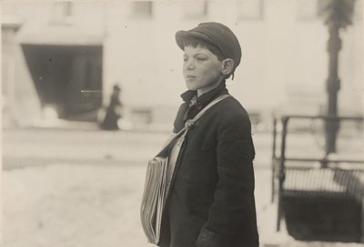 Tony Casale, «Bologna», 11 años, lleva 4 años vendiendo periódicos, Hartford, Connecticut, marzo de 1909 de Lewis Wickes Hine