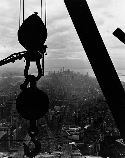 Vista del Bajo Manhattan desde el Empire State Building, 1931 de Lewis Wickes Hine
