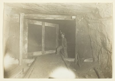 Joven trampero en una mina de carbón de Virginia Occidental) de Lewis Wickes Hine