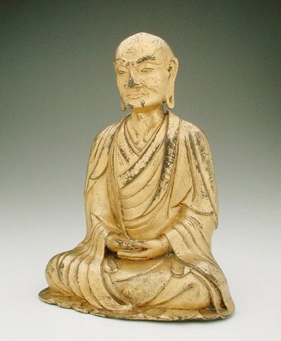 Figura de un lohan sentado de Liao Dynasty Chinese School