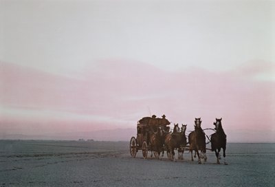 Diligencia de Wells Fargo en una carrera publicitaria moderna en las Llanuras Occidentales de Unbekannt Unbekannt