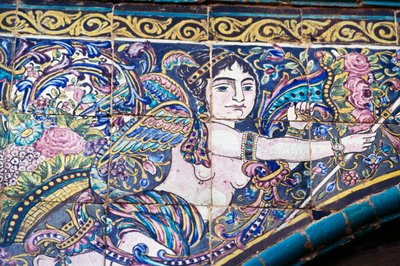 Ángel, decoraciones de azulejos policromados en Tekyeh Mo