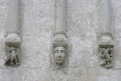 Rusia, Vladímir, Bogolyubovo. Decoraciones esculpidas de la Iglesia de la Intercesión de la Virgen Santa en el río Nerl de Unbekannt Unbekannt