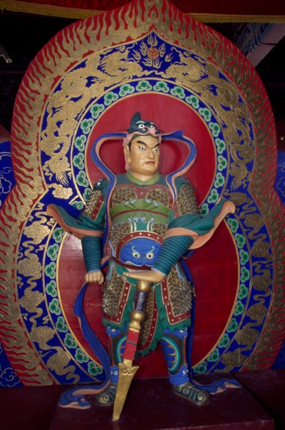 Estatua de un guerrero dentro de la Pagoda de Madera de Yingxian (o Pagoda de Sakyamuni) cerca de Datong, China. Civilización china de Unbekannt Unbekannt
