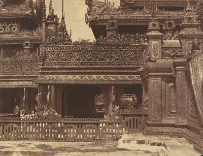Amerapoora: Otra parte del balcón de Kyoung No. 86 de Linnaeus Tripe