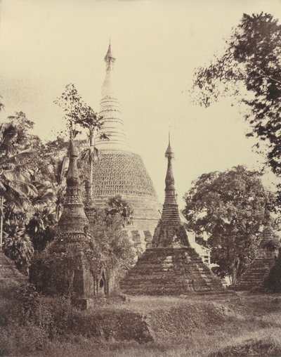 Rangún: Vista cercana de la pagoda Shwe Dagon,noviembre de 1855 (foto) de Linnaeus Tripe
