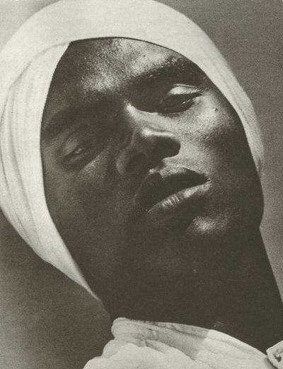 Cabeza de Raman (foto en blanco y negro) de Lionel Wendt