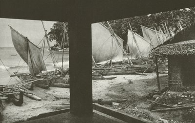 Ventana en la playa (foto en blanco y negro) de Lionel Wendt