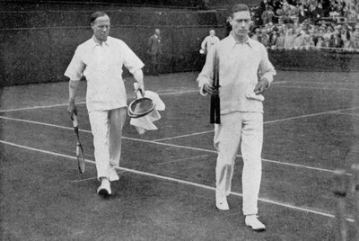 El duque de York y su compañero de dobles, el comandante de ala Sir Louis Greig, Wimbledon 1926 de London News Agency
