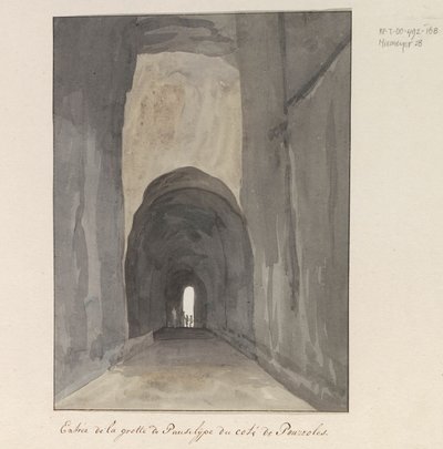Entrada a la gruta Crypta Neapolitana (de la Grotta di Posillipo) en la costa de Pozzuoli
Entrada a la cueva de Pausilype en el lado de Pozzuoli (título en el objeto)
Viaje a Italia, Sicilia y Malta - 1778 (título de la serie) de Louis Ducros