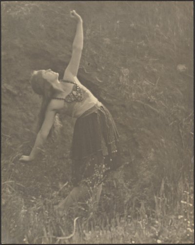 [Bailarina en el campo] de Louis Fleckenstein