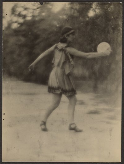 [Bailarina con disco] de Louis Fleckenstein
