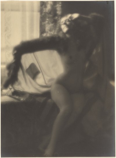 [Mujer desnuda sentada en la cama] de Louis Fleckenstein