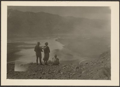 [Figuras en el Oasis del Desierto] de Louis Fleckenstein