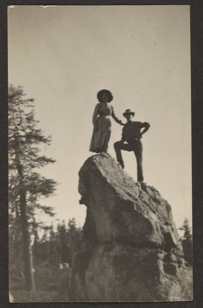 [Figuras en Rocky Peak] de Louis Fleckenstein