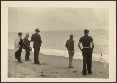 [Familia Fleckenstein en la playa] de Louis Fleckenstein