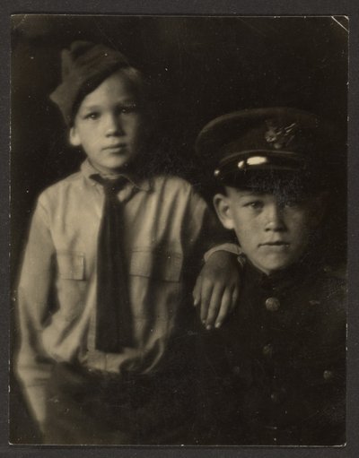 [Hijos de Florencia en trajes militares] de Louis Fleckenstein