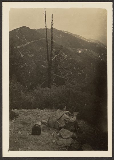 [Hombre sentado en la ladera] de Louis Fleckenstein