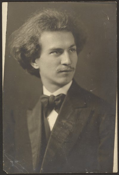 [Retrato de un hombre con pajarita] de Louis Fleckenstein