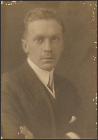 [Retrato de un hombre con bigote fino] de Louis Fleckenstein
