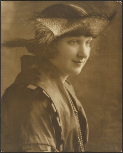 [Retrato de una mujer con sombrero de paja] de Louis Fleckenstein