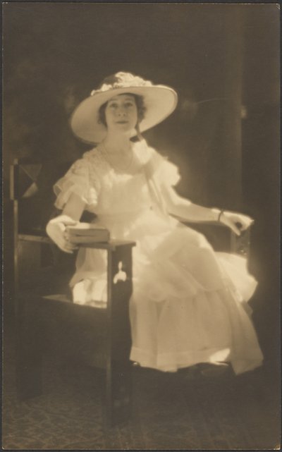 [Retrato de una mujer vestida de blanco] de Louis Fleckenstein