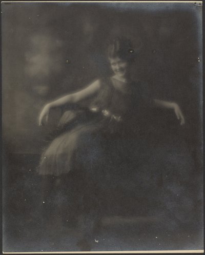 [Retrato de una mujer con un lazo en el cinturón] de Louis Fleckenstein
