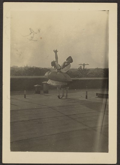 [Dos bailarinas en el tejado] de Louis Fleckenstein