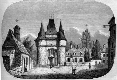 Arquitectura: vista de la puerta Saint Julien (1460-1483), al fondo, vista de la iglesia gótica Notre Dame des Marais (1450-1623). La Ferte Bernard, Sarthe (72). de Louis Moullin