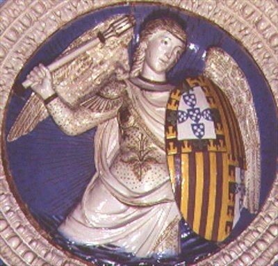 Fortaleza, medallón de la tumba del Cardenal de Portugal de Luca Della Robbia