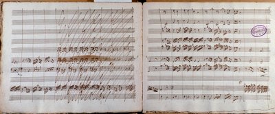 Doble página, firmada por el autor de la partitura del Concierto para violonchelo y orquesta en mi bemol de Luigi Boccherini de Luigi Boccherini
