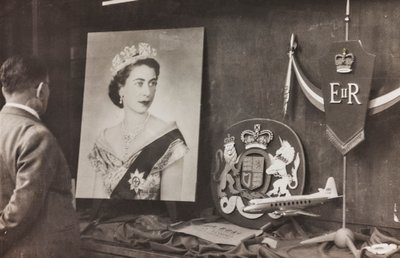 Escaparate Bienvenida a la Reina de Inglaterra Isabel II de Luigi Leoni