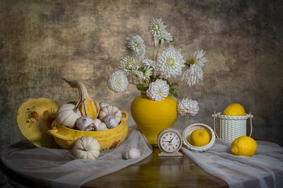 Cosecha de limones y dalias de Lydia Jacobs