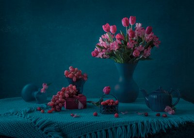 Naturaleza muerta floral evocadora de Lydia Jacobs