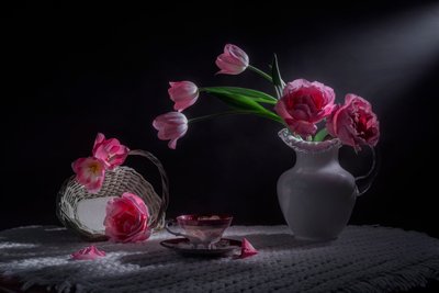 Tulipanes rosas melancólicos de Lydia Jacobs